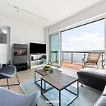Dock 76 Promenade Апартаменты