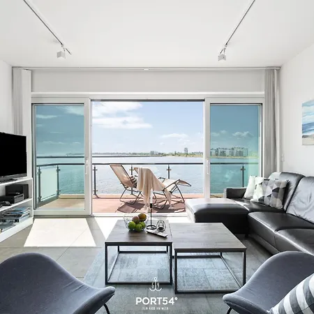 Dock 76 Promenade *