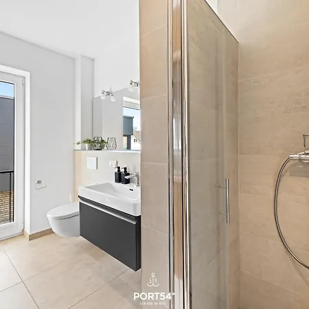 Dock 76 Promenade 公寓 *